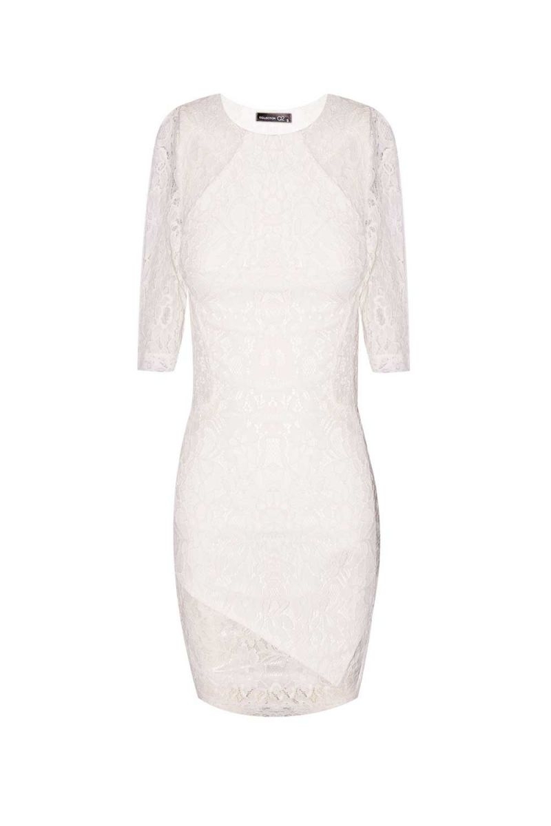 vestido blanco de encaje con manga francesa